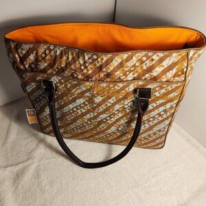 ERGOBABY EMC TOGO PRINT DIAPER TOTE (NEW) FROM CHRISTY TURLINGTON BURNS